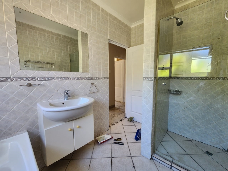 3 Bedroom Property for Sale in Menkenkop Western Cape